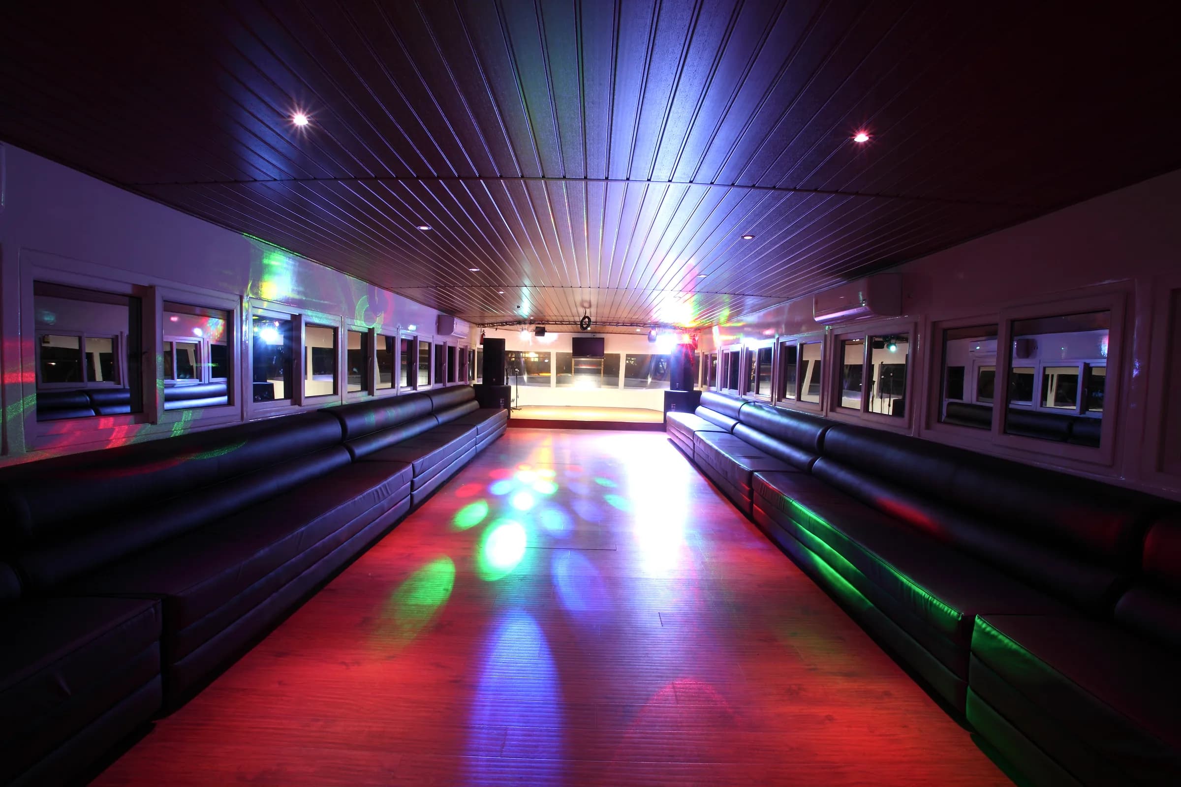 Bachelorette party cruise options in Kochi