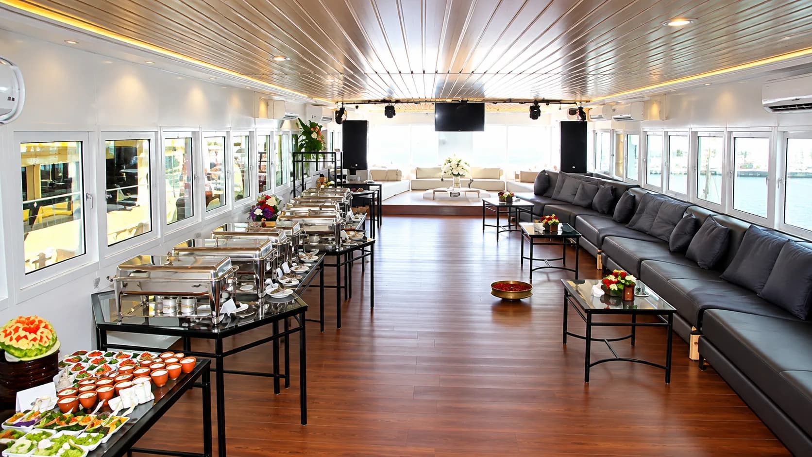 Team outing cruise options in Kochi